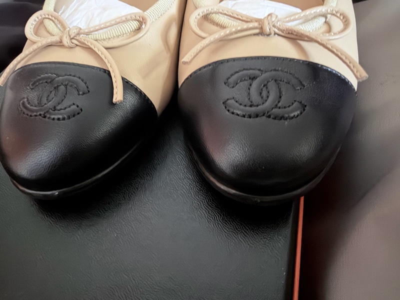 Chanel 經典配色平底鞋-13