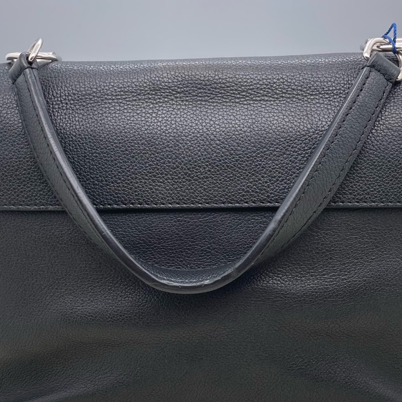 路易威登/Louis Vuitton lockme 黑色牛皮 尺寸: 28 x 10 x-7