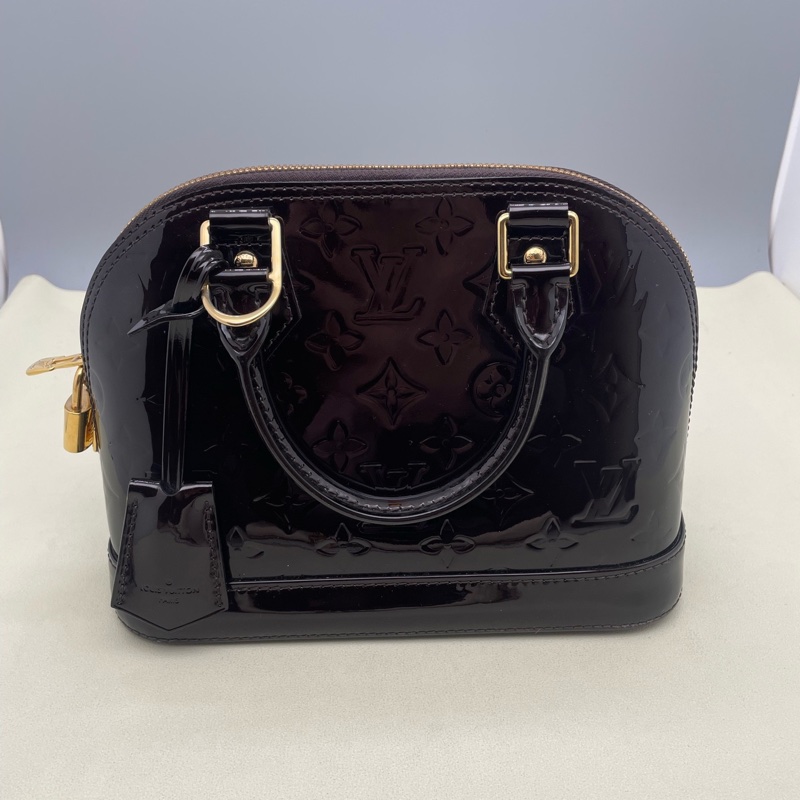 98新路易威登/Louis Vuitton 漆皮 車釐子色 貝殼包尺寸:23 x 11.5 x-1