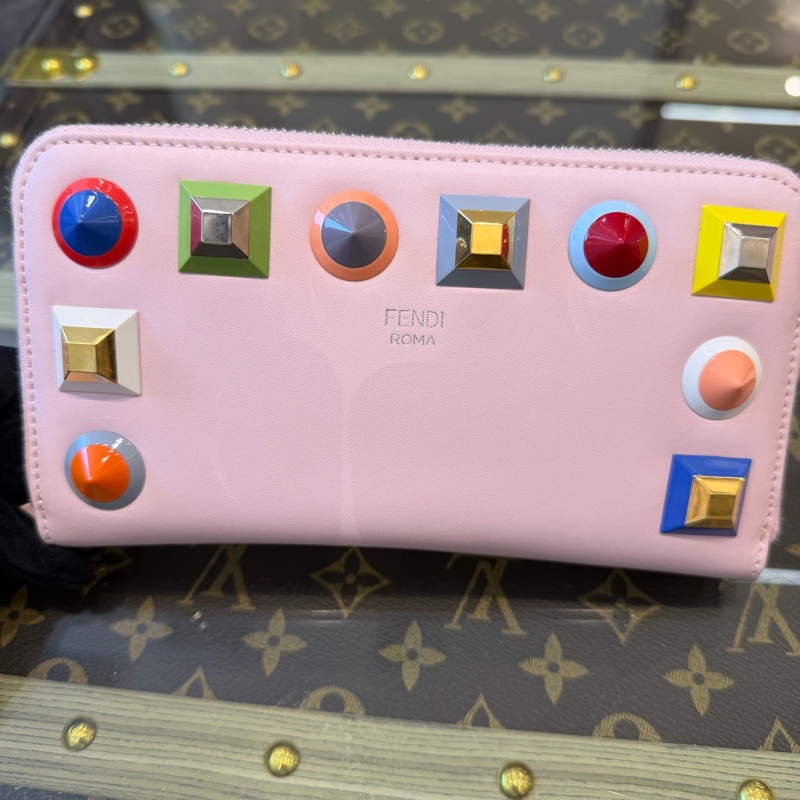 99新Fendi /芬迪 彩色鉚釘長款錢包 尺寸:18.5×10cm 無附件-0