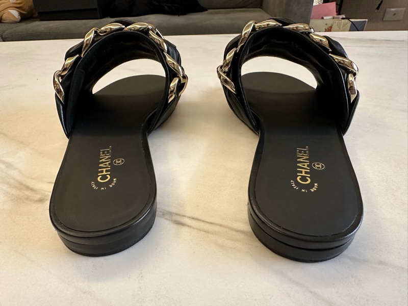 Chanel 黑色小羊皮拖鞋-3