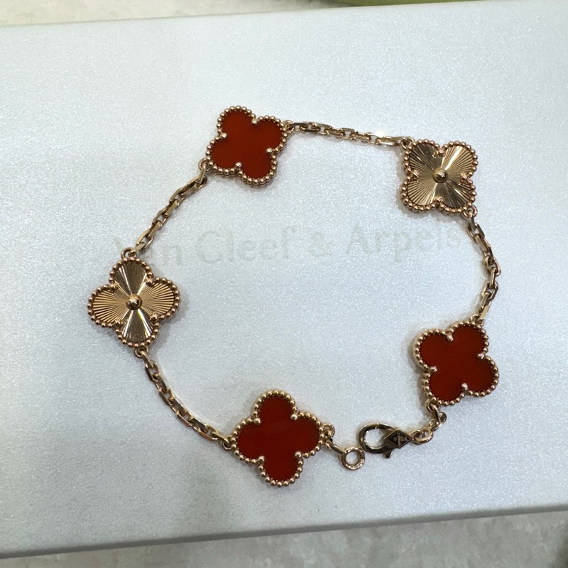 Van Cleef & Arpels 梵克雅寶 VCA 紅玉髓 璣鏤雕花 18K玫瑰金 Vintage Alhambra 四葉草五花手鍊 VCARP7RP00-3