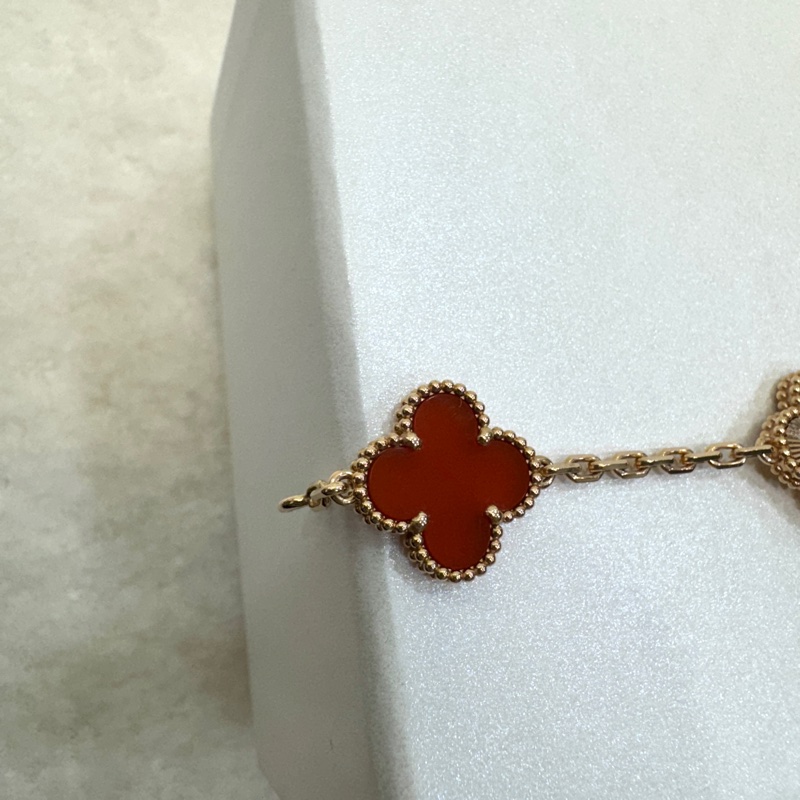 Van Cleef & Arpels 梵克雅寶 VCA 紅玉髓 璣鏤雕花 18K玫瑰金 Vintage Alhambra 四葉草五花手鍊 VCARP7RP00-5