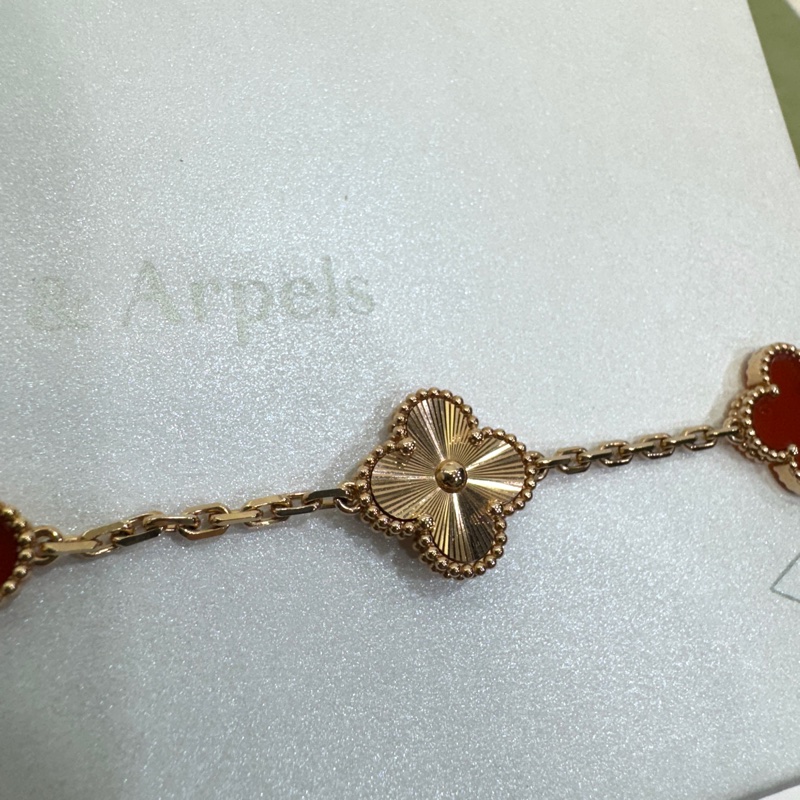 Van Cleef & Arpels 梵克雅寶 VCA 紅玉髓 璣鏤雕花 18K玫瑰金 Vintage Alhambra 四葉草五花手鍊 VCARP7RP00-8
