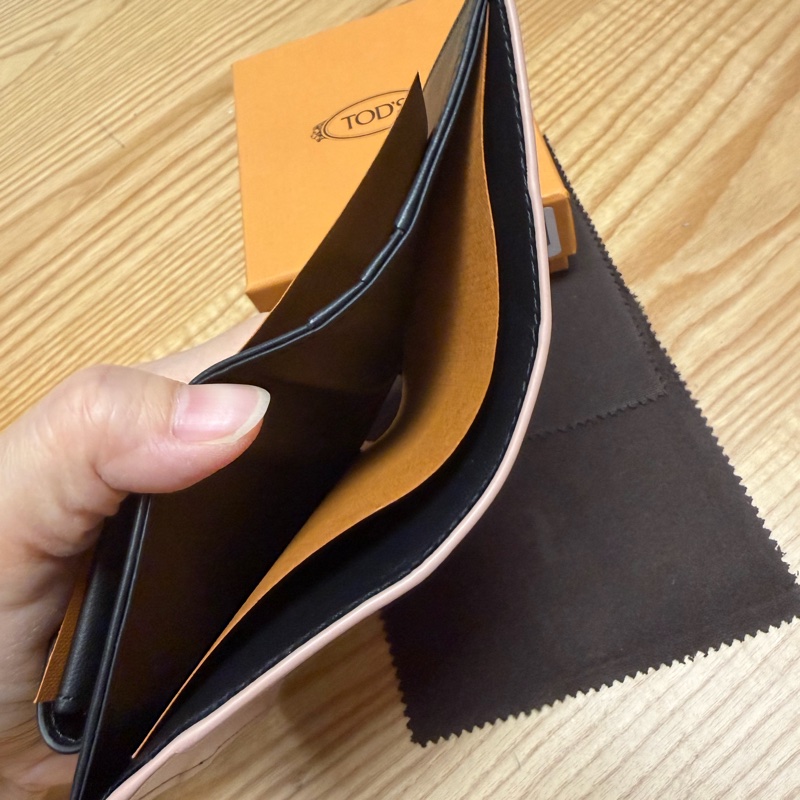 Tod’s 粉紅短夾-9