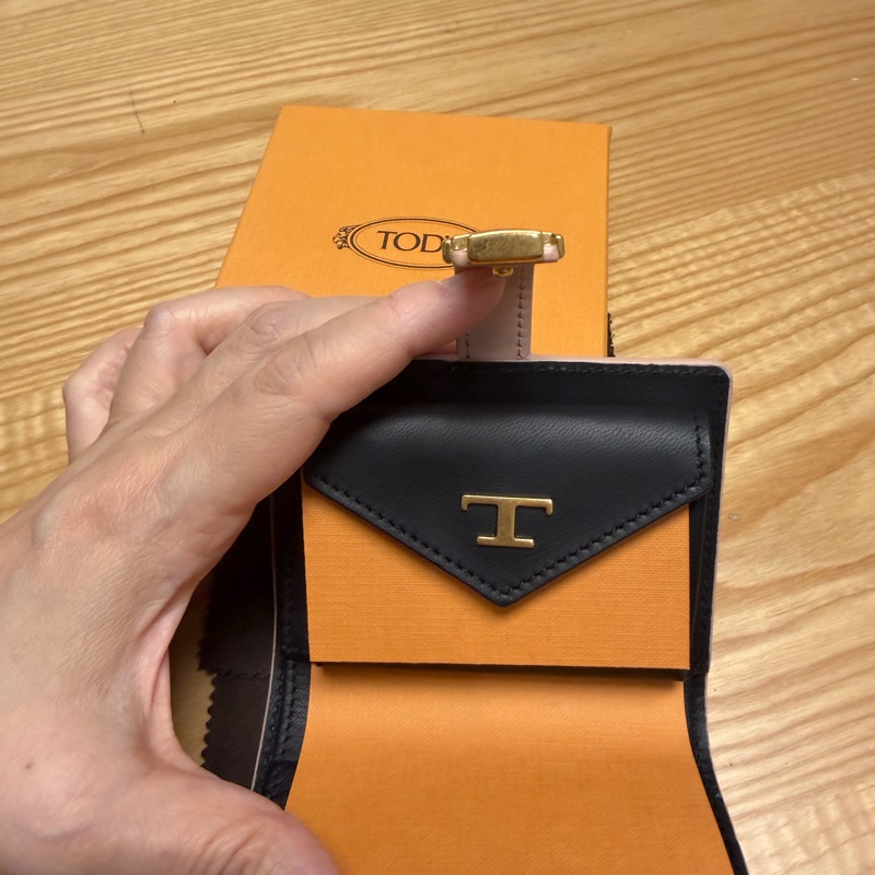 Tod’s 粉紅短夾-10