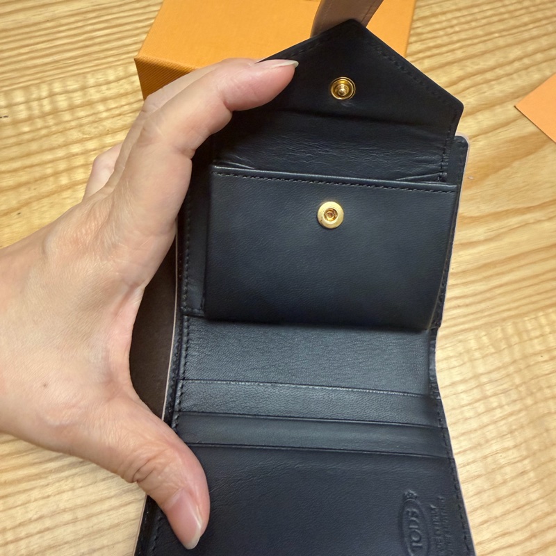 Tod’s 粉紅短夾-11