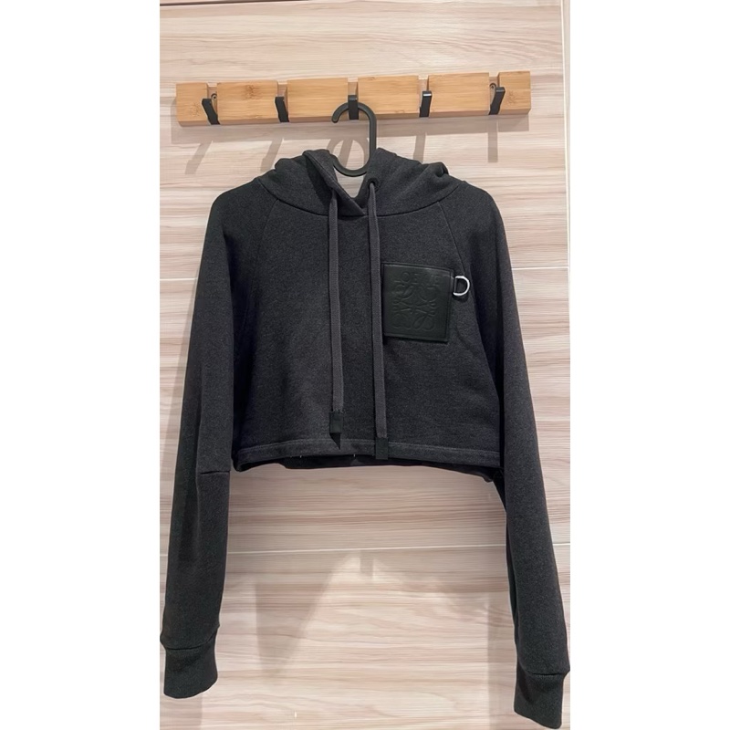 Loewe 短板拼牛皮帽T-2