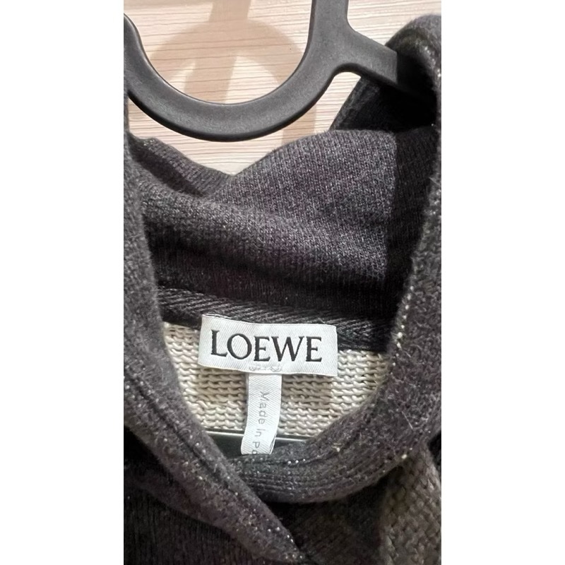 Loewe 短板拼牛皮帽T-7