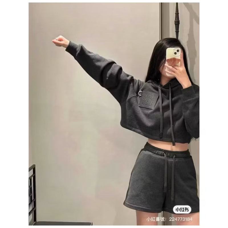 Loewe 短板拼牛皮帽T-8