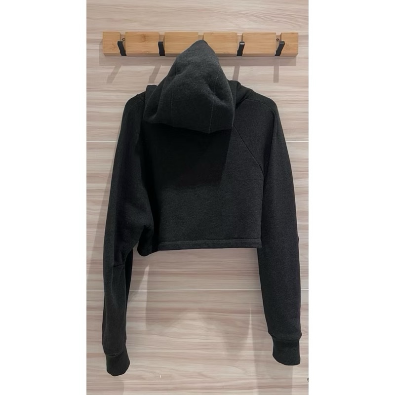 Loewe 短板拼牛皮帽T-11