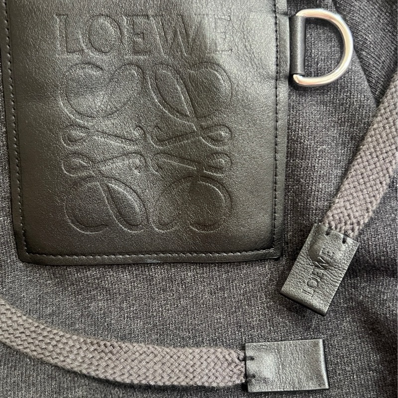 Loewe 短板拼牛皮帽T-15