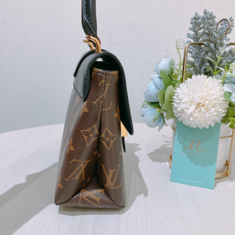 TK1961 Louis Vuitton 路易威登小號鎖頭肩帶包包 Locky BB Bag-5