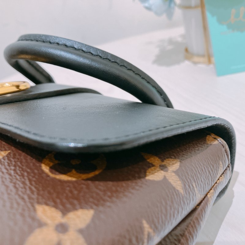 TK1961 Louis Vuitton 路易威登小號鎖頭肩帶包包 Locky BB Bag-15