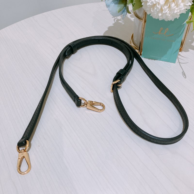 TK1961 Louis Vuitton 路易威登小號鎖頭肩帶包包 Locky BB Bag-27