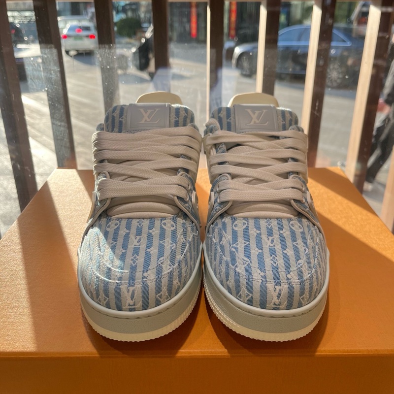 LV路易威登 trainer 藍白條紋休閒鞋 8碼,42.5碼-1