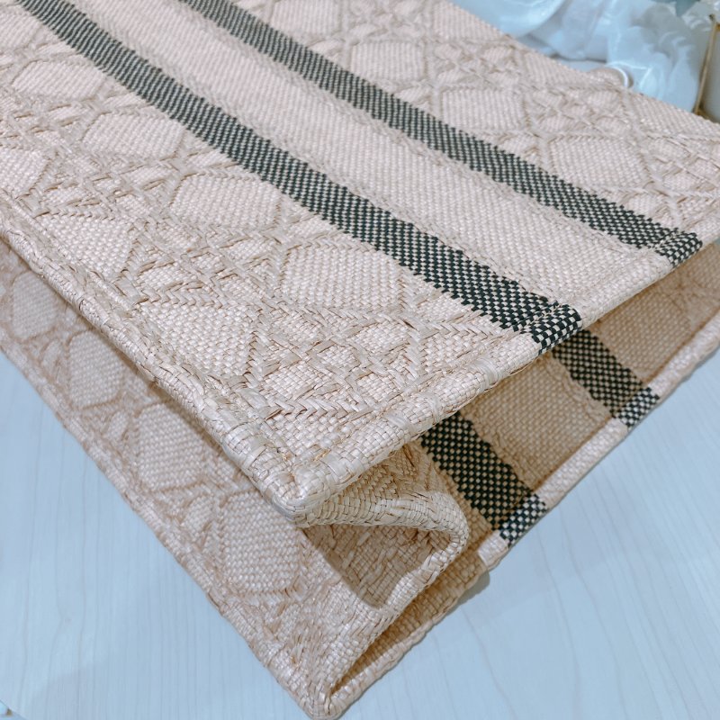 TK1962 Christian Dior 迪奧中號手拿包包Medium Book Tote Bag Canvas Natural Gold-11