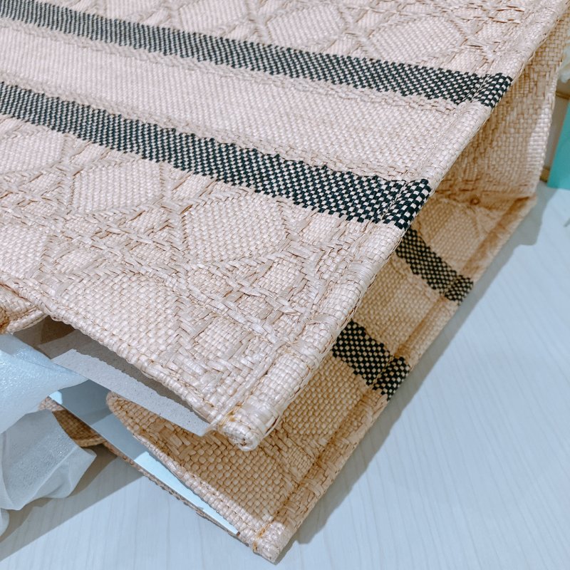 TK1962 Christian Dior 迪奧中號手拿包包Medium Book Tote Bag Canvas Natural Gold-13