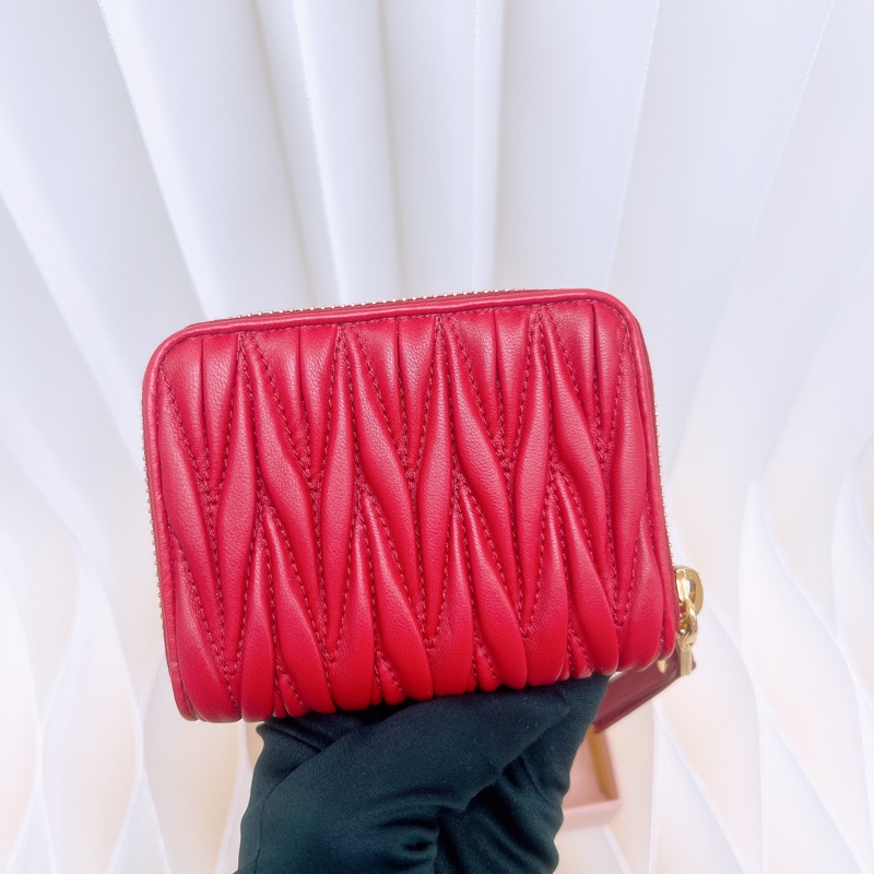 Miu Miu 紅色拉鏈短夾/零錢包-7