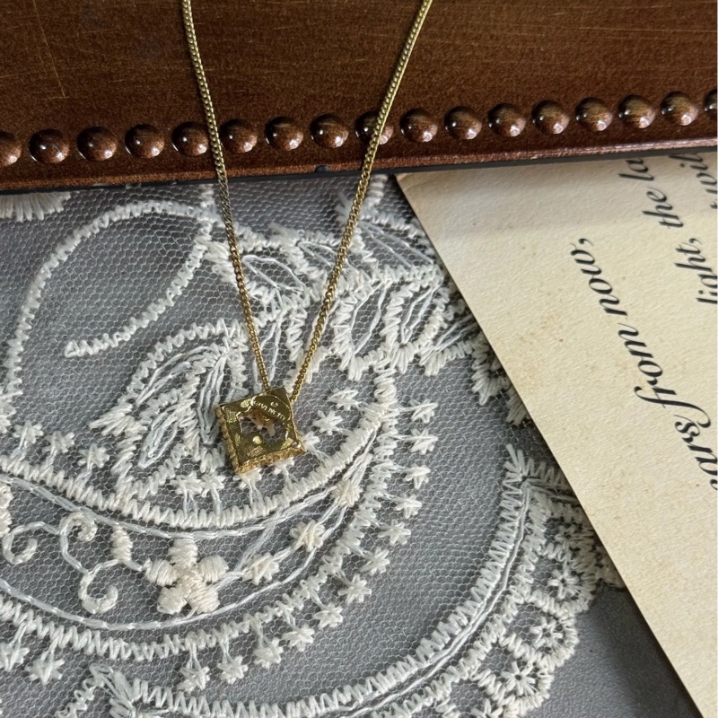 Givenchy 紀梵希 菱形 萊茵石鍍金項鏈 鎖骨鏈-6