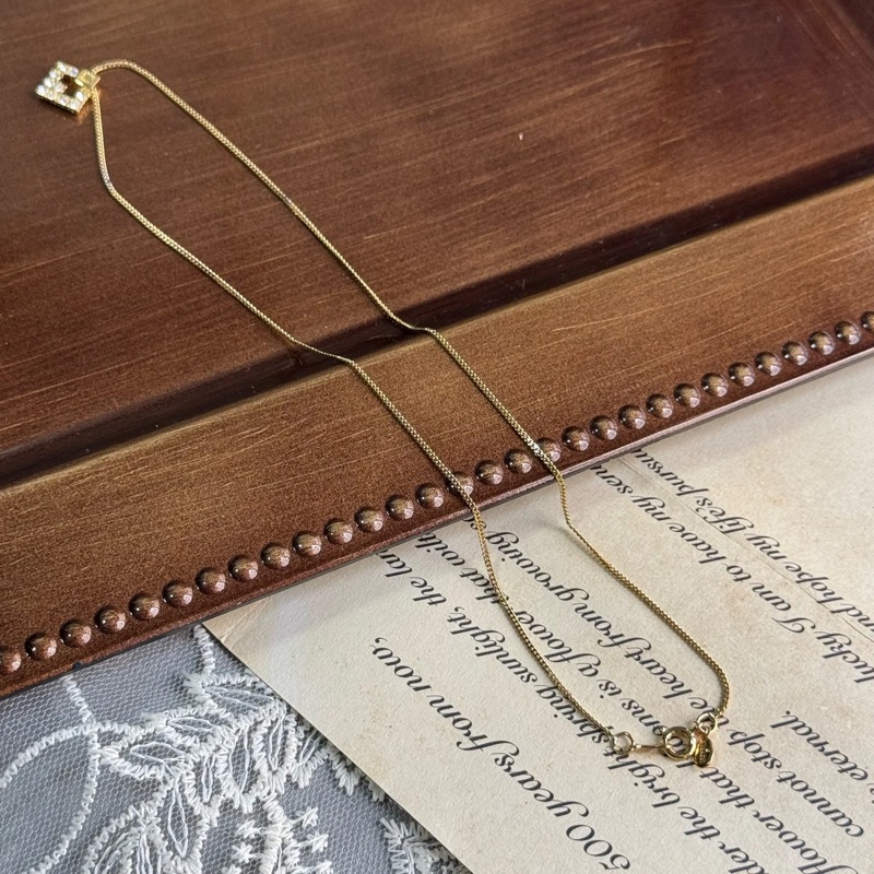 Givenchy 紀梵希 菱形 萊茵石鍍金項鏈 鎖骨鏈-10