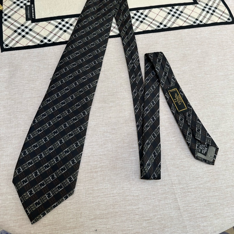 FENDI 滿版領帶-6