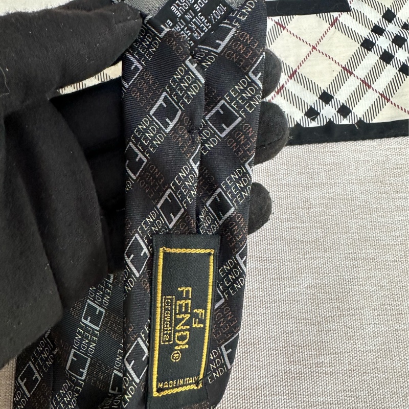 FENDI 滿版領帶-10