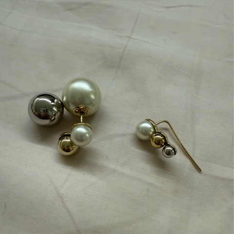 DIOR迪奧不規則水鑽垂墜式耳針式耳環