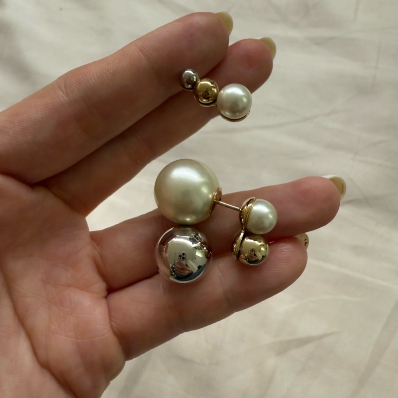 DIOR迪奧不規則水鑽垂墜式耳針式耳環-1