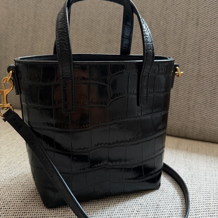 YSL Mini Toy 鱷魚壓紋黑金迷你托特包-3