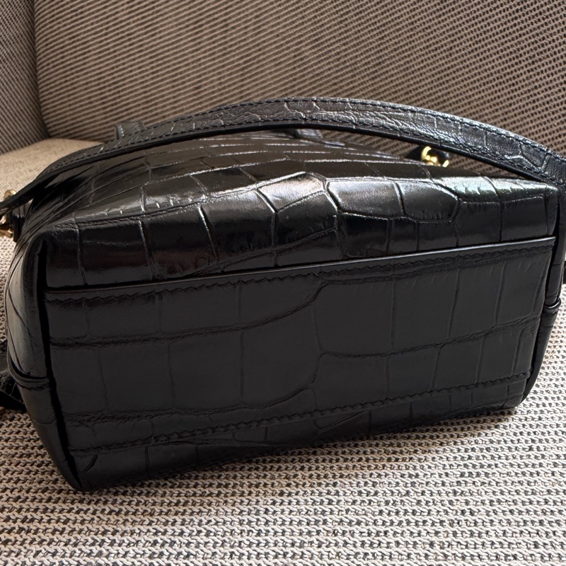 YSL Mini Toy 鱷魚壓紋黑金迷你托特包-7
