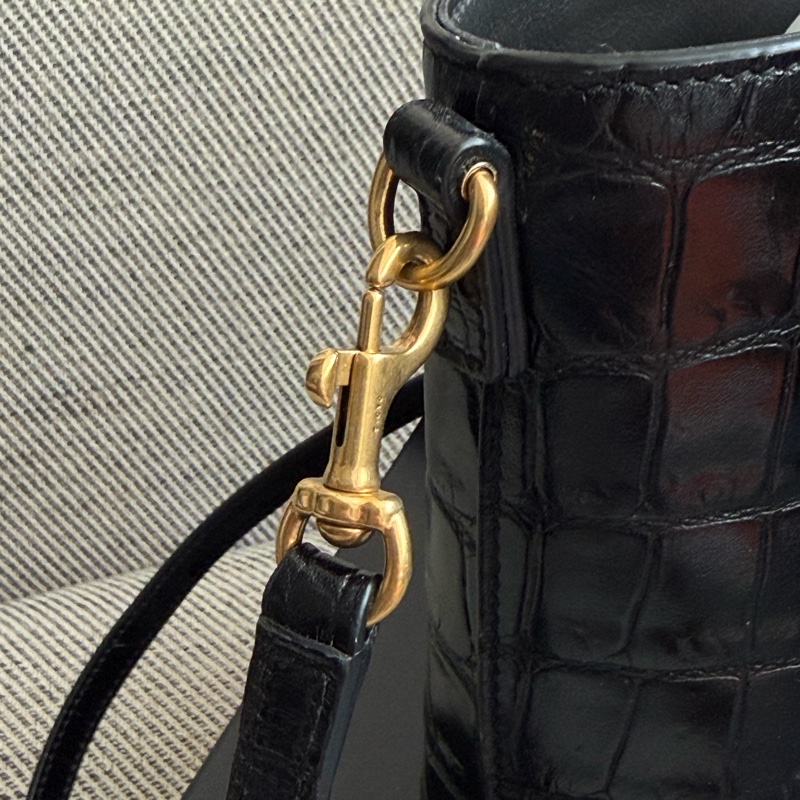 YSL Mini Toy 鱷魚壓紋黑金迷你托特包-10