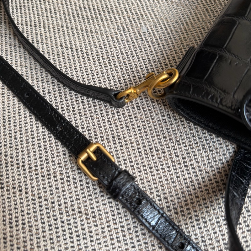 YSL Mini Toy 鱷魚壓紋黑金迷你托特包-11