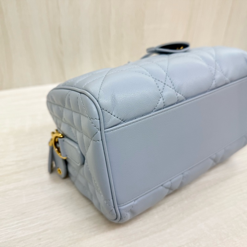 DIOR🩵雲藍色羊皮GROOVE保齡球包M1364UBOL-22