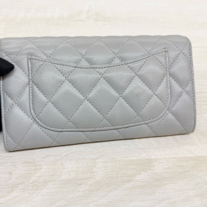 CHANEL🤍淺灰色荔枝皮COCO長夾-7
