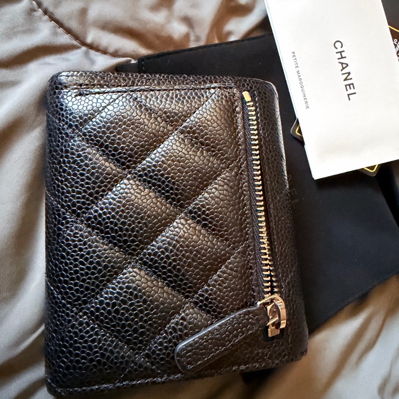 CHANEL 法國製黑銀魚子醬3折短夾-9