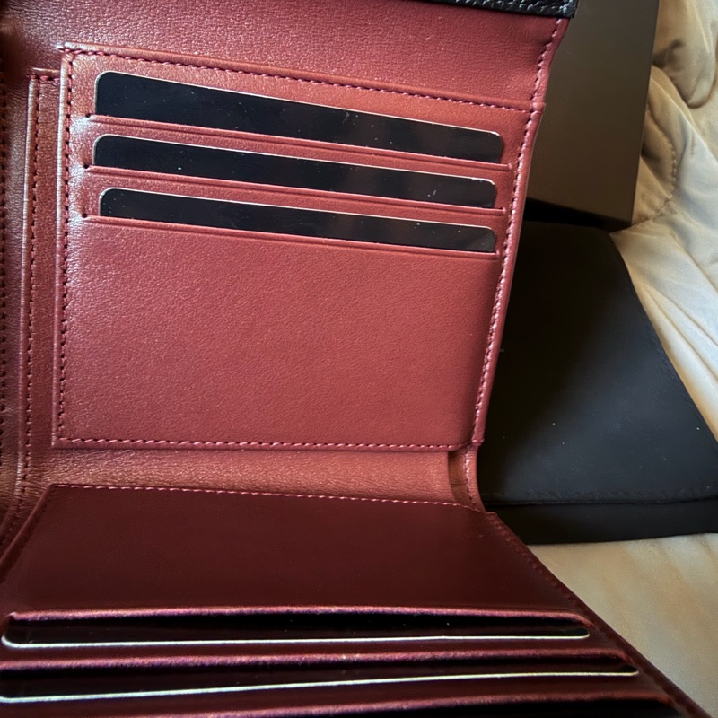 CHANEL 法國製黑銀魚子醬3折短夾-20