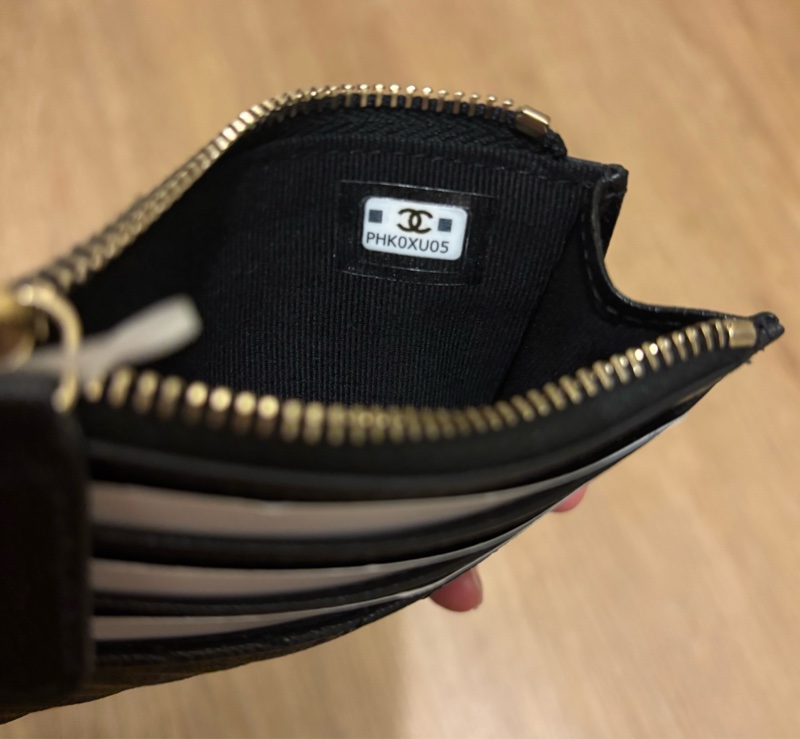 Chanel boy黑金山形紋拉鍊卡夾-2