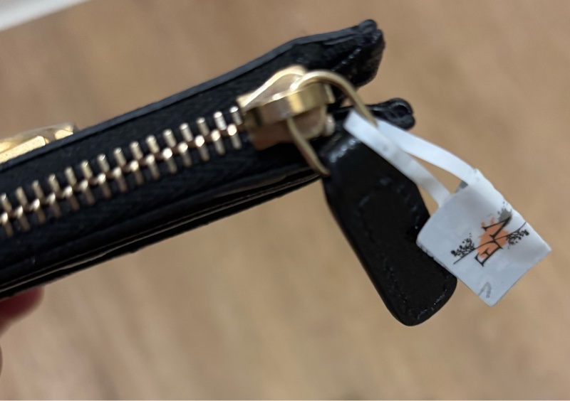 Chanel boy黑金山形紋拉鍊卡夾-5