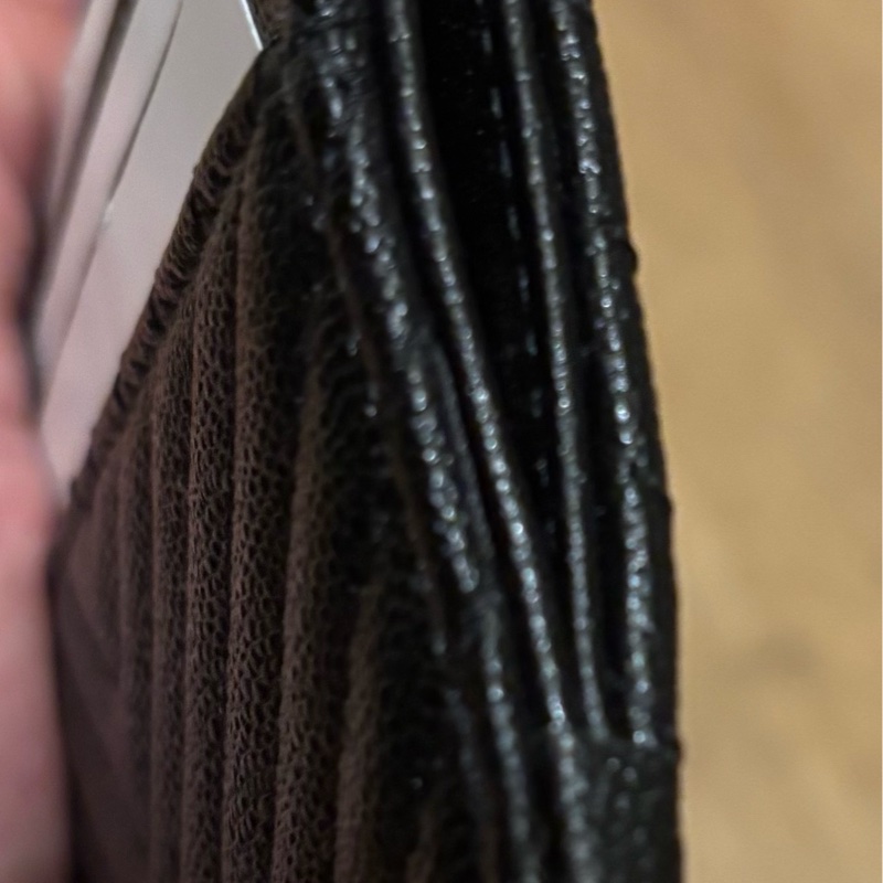 Chanel boy黑金山形紋拉鍊卡夾-6