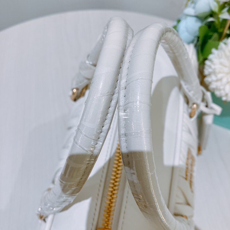 TK1966 Miu Miu 經典皮紋兩用包包 Arcadie Matelassé Nappa Regular Leather Bag-14