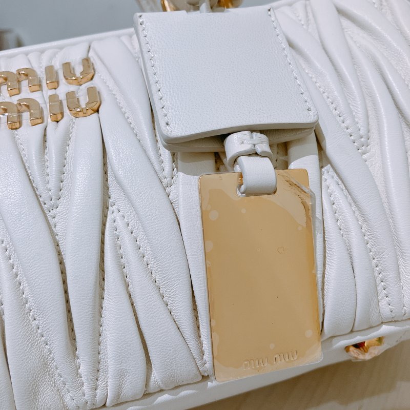 TK1966 Miu Miu 經典皮紋兩用包包 Arcadie Matelassé Nappa Regular Leather Bag-16