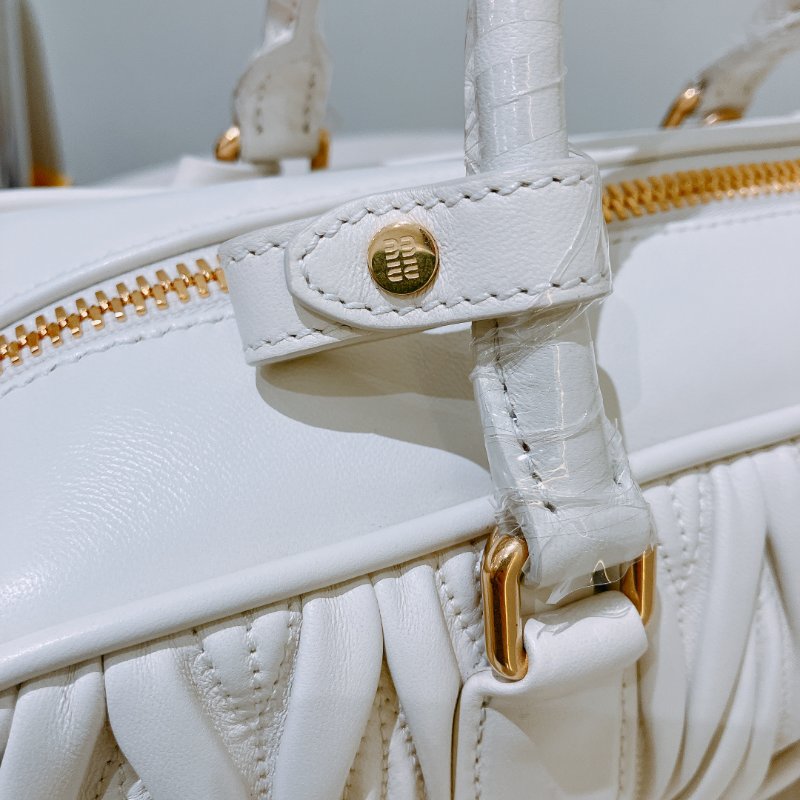 TK1966 Miu Miu 經典皮紋兩用包包 Arcadie Matelassé Nappa Regular Leather Bag-18