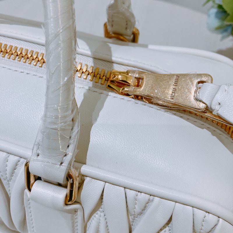 TK1966 Miu Miu 經典皮紋兩用包包 Arcadie Matelassé Nappa Regular Leather Bag-19