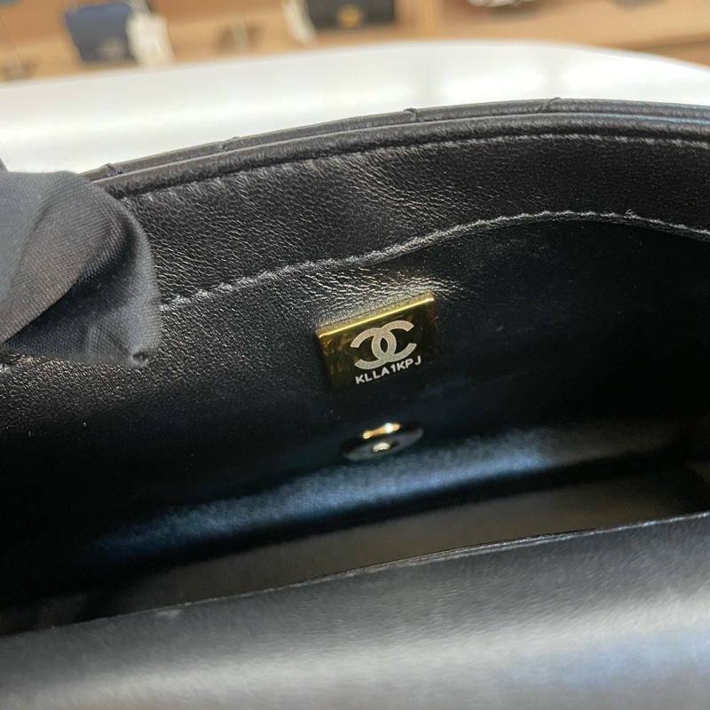 CHANEL 鏈條單肩斜挎包 黑色亚克力手柄CF 小號 有塵袋 無卡 無盒子 尺寸 底長18*高12cm-13