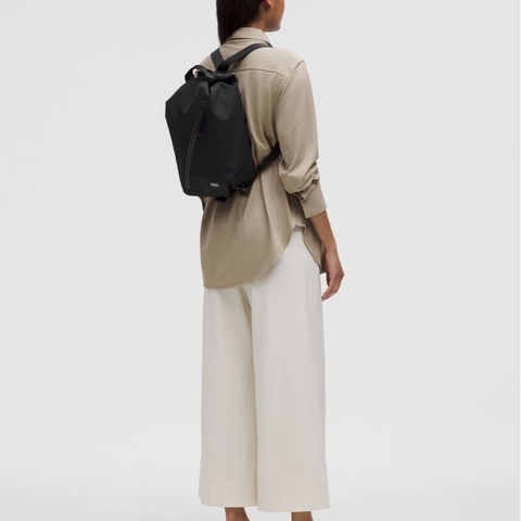 （全新）Lululemon Fast Track Backpack 2.0-9L