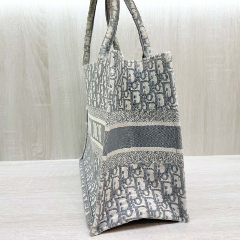 DIOR🤍灰色刺繡緹花布中號BOOK TOTE托特包M1296ZRIW-3