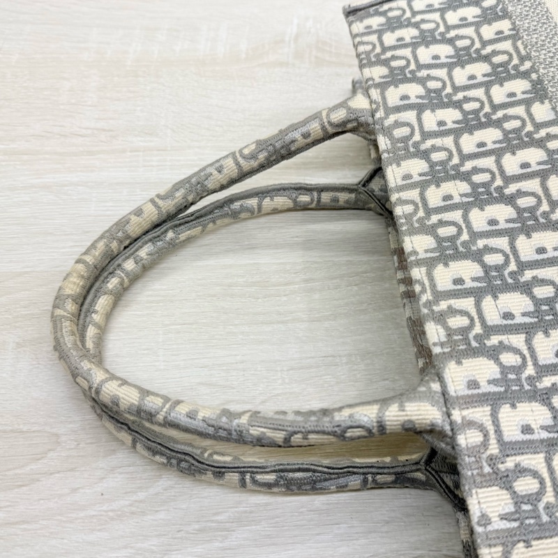 DIOR🤍灰色刺繡緹花布中號BOOK TOTE托特包M1296ZRIW-13
