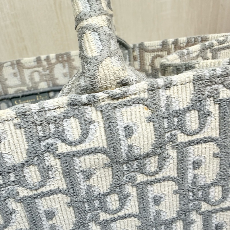DIOR🤍灰色刺繡緹花布中號BOOK TOTE托特包M1296ZRIW-18