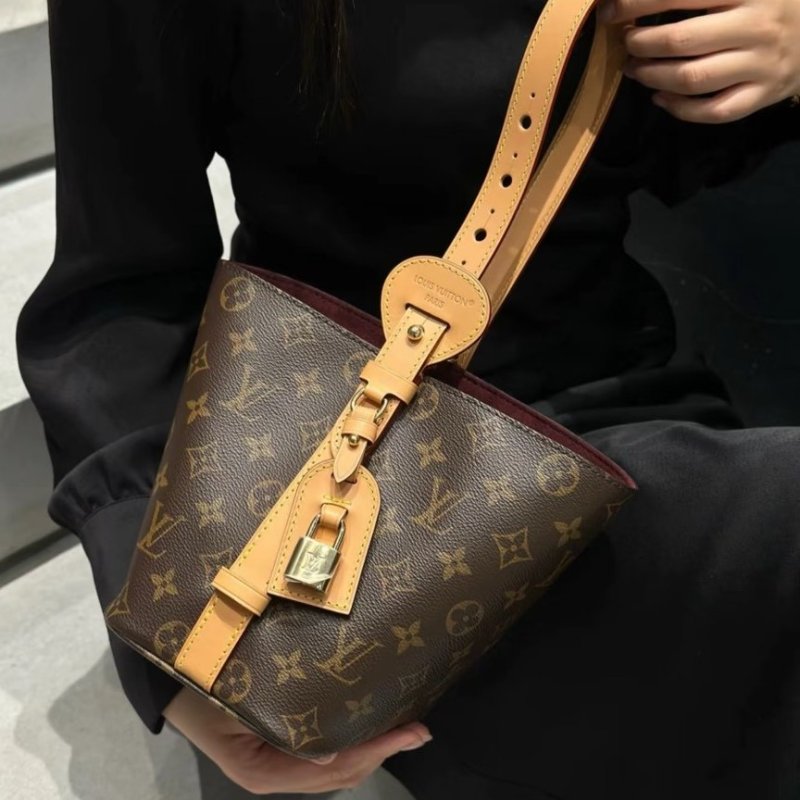 LV原花金釦All In BB手提斜背包M12925-1